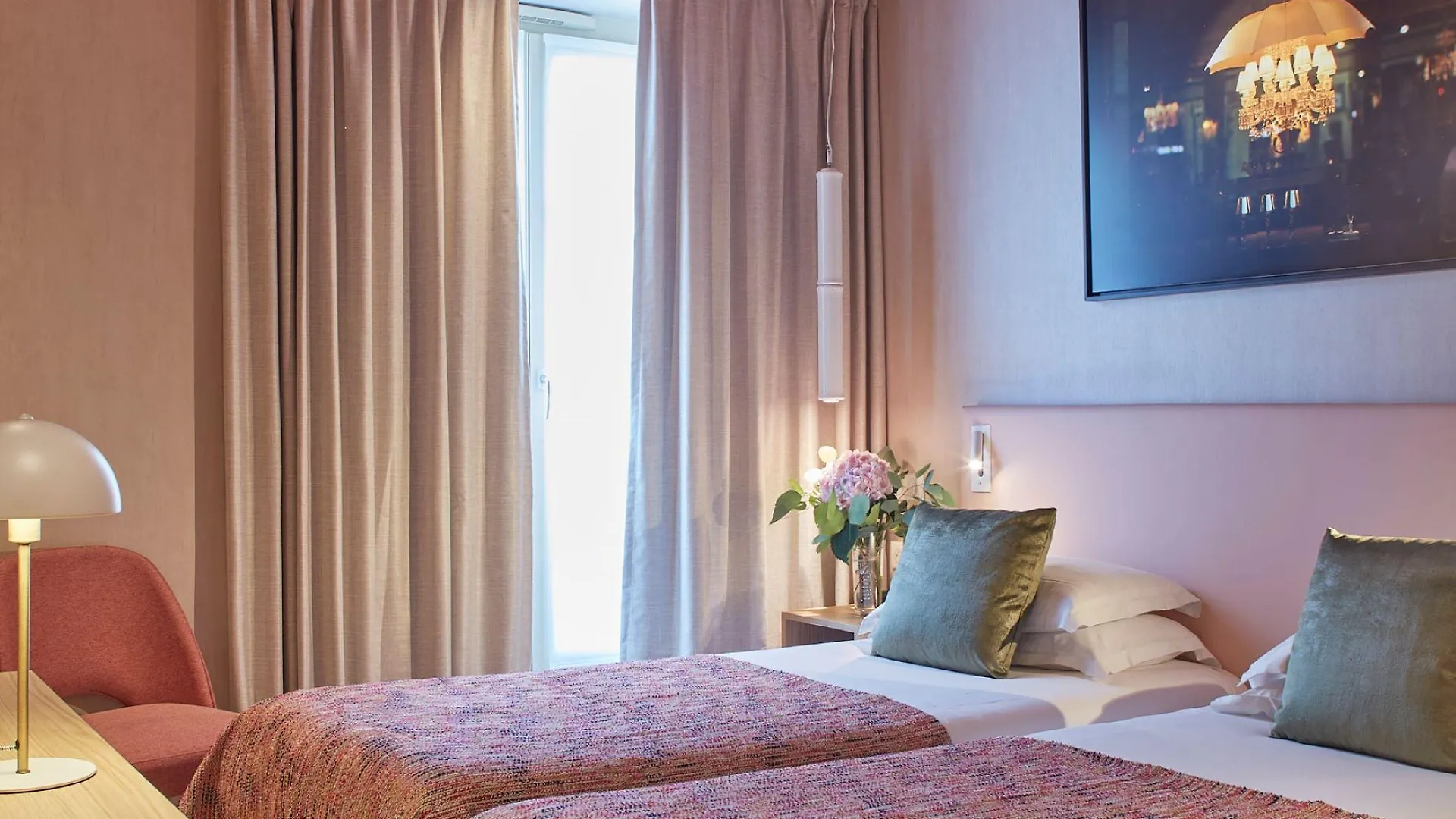 Atmospheres 4* Paris