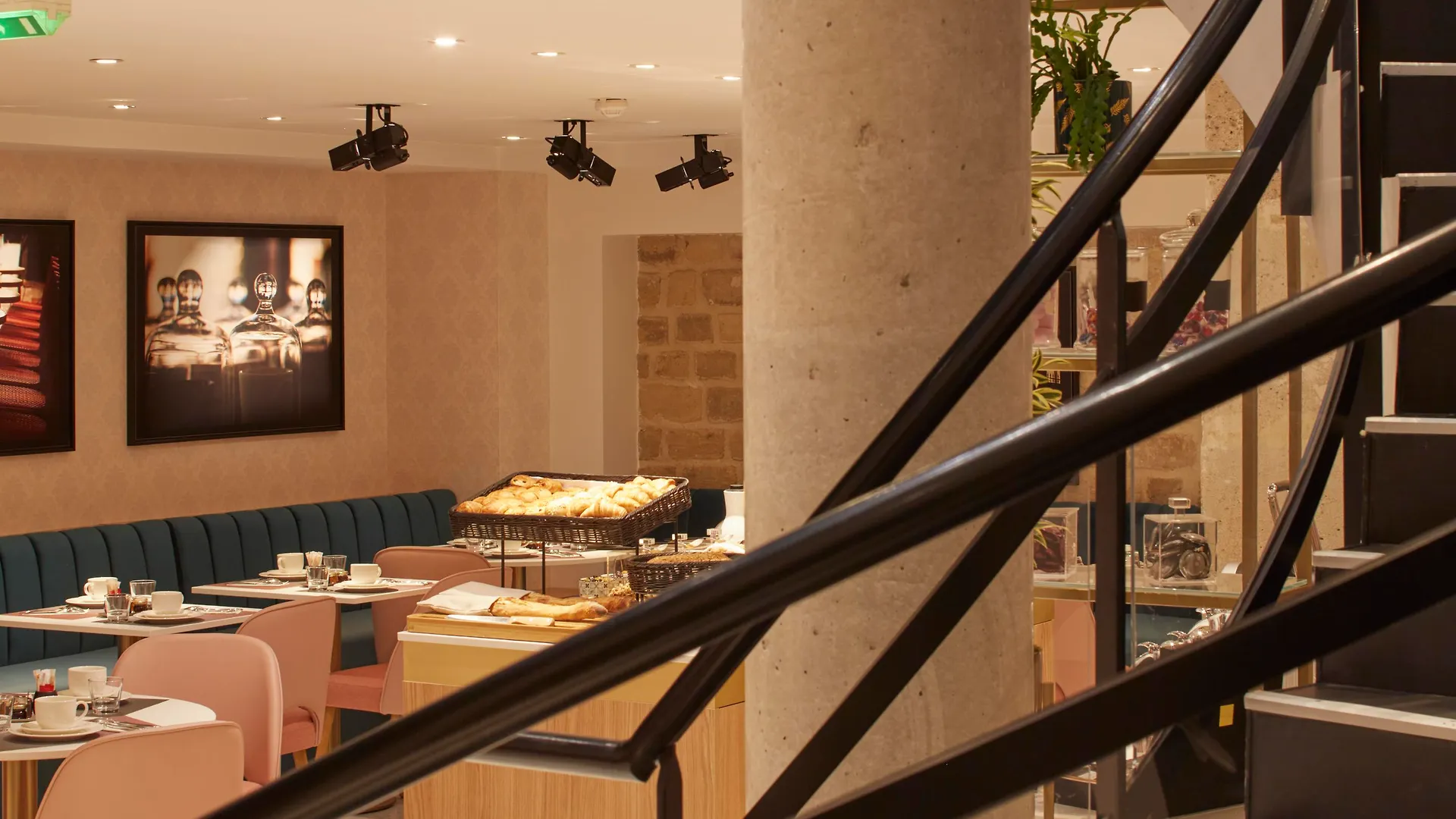 Hotel Atmospheres Paris