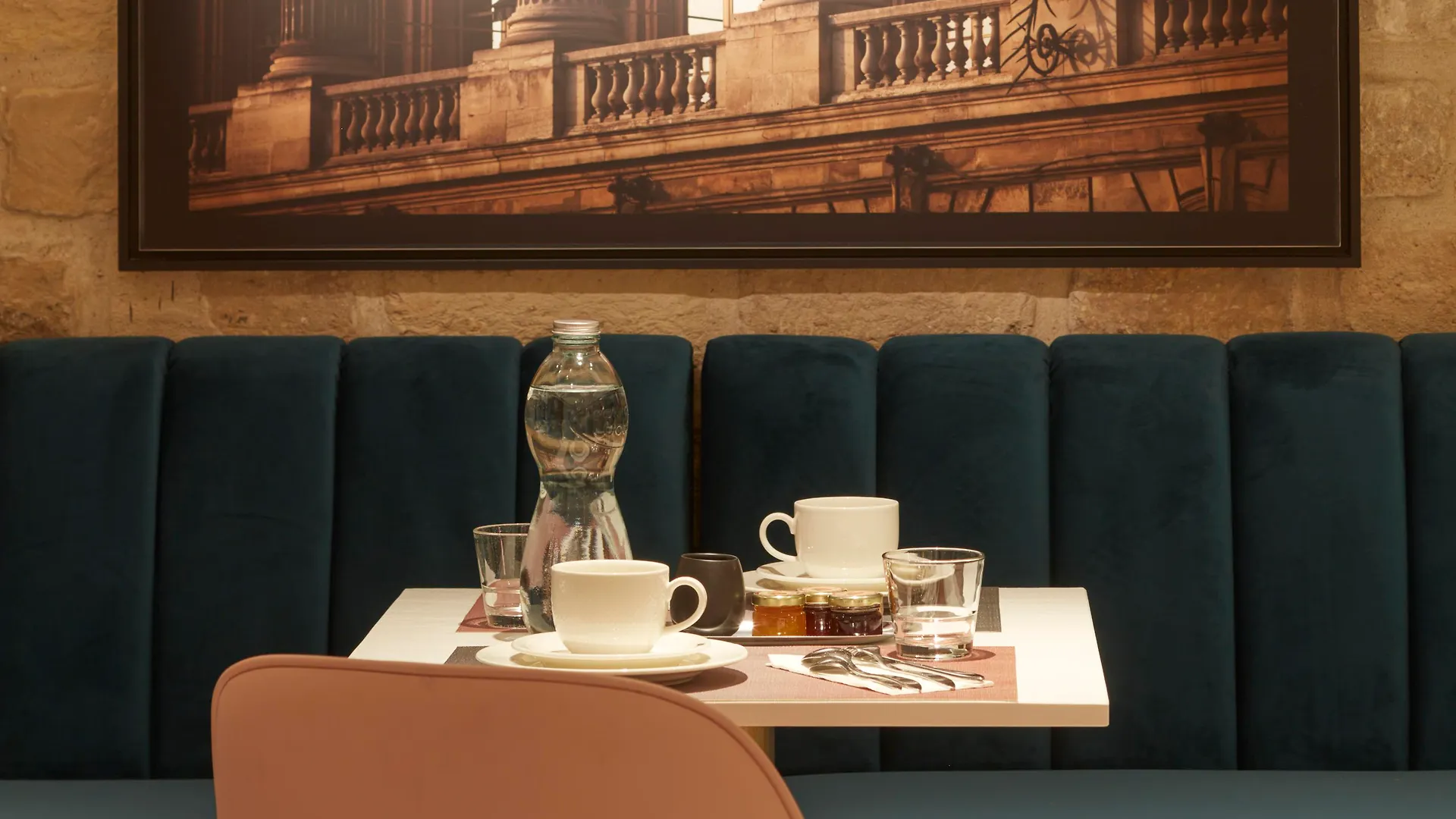 Hotel Atmospheres